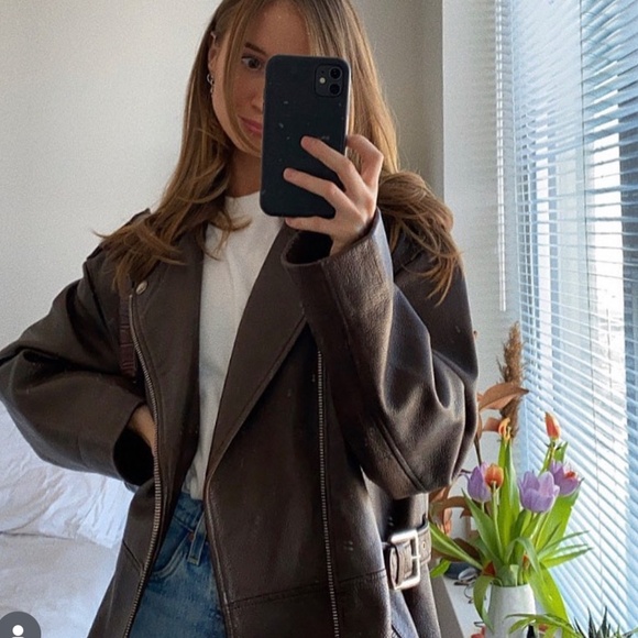 Ganni Oversized Leather Jacket - Picture 3 of 3